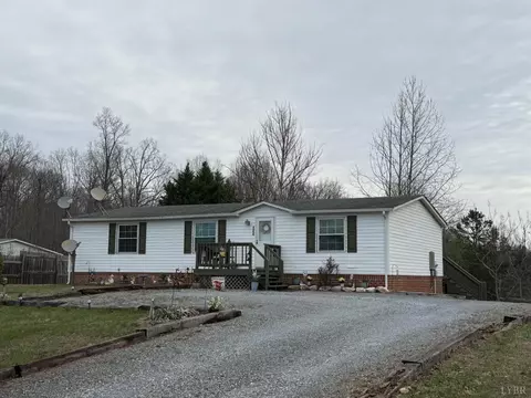 304 Plain Ridge Dr, Evington, VA 24550