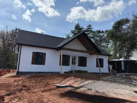 1218 Rainbow Forest Dr, Lynchburg, VA 24502