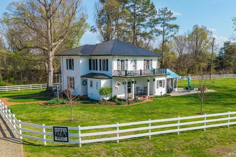 201 Priddy St, Keysville, VA 23947