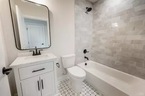 Bath - 45 Grandset Dr, Forest, VA 24551 photo 13 of 15