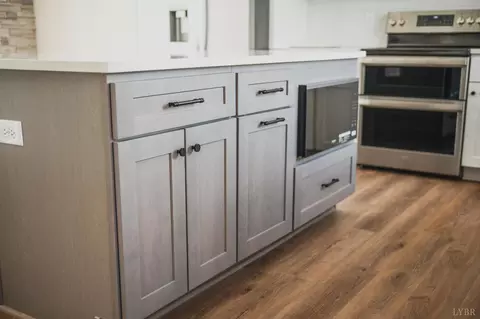 Kitchen - 45 Grandset Dr, Forest, VA 24551 photo 7 of 9