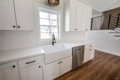 Kitchen - 46 Grandset Dr, Forest, VA 24551 photo 8 of 9