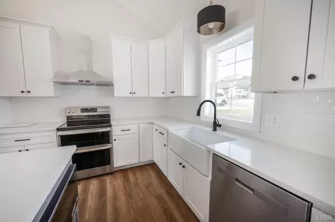 Kitchen - 46 Grandset Dr, Forest, VA 24551 photo 2 of 9