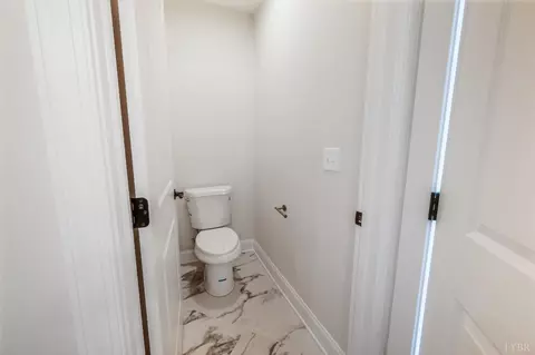 Bath - 48 Grandset Dr, Forest, VA 24551 photo 10 of 15