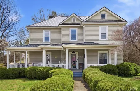 601 Henry St, Gretna, VA 24557