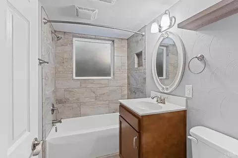 Bath - 207 Merrywood Dr, Forest, VA 24551 photo 3 of 3