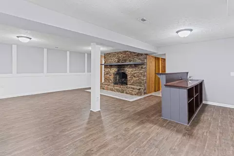 Living - 207 Merrywood Dr, Forest, VA 24551 photo 7 of 7