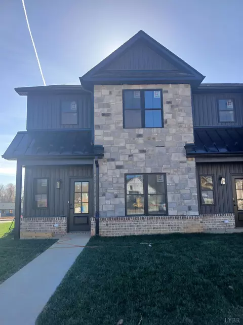 10 Faith Ct, Rustburg, VA 24588