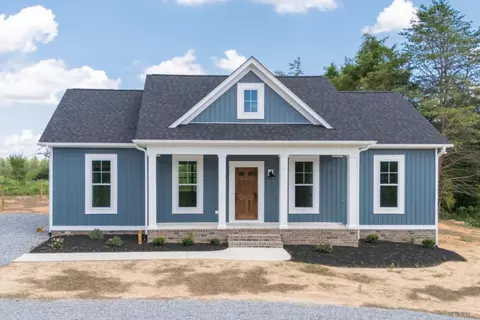 8714 Hat Creek Rd, Brookneal, VA 24528