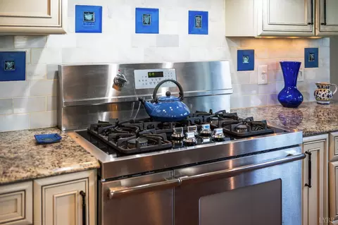 Kitchen - 1424 Lake Manor Dr, Forest, VA 24551 photo 3 of 6