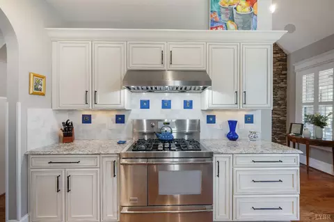 Kitchen - 1424 Lake Manor Dr, Forest, VA 24551 photo 2 of 6