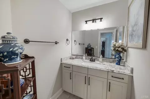 Bath - 1424 Lake Manor Dr, Forest, VA 24551 photo 9 of 12