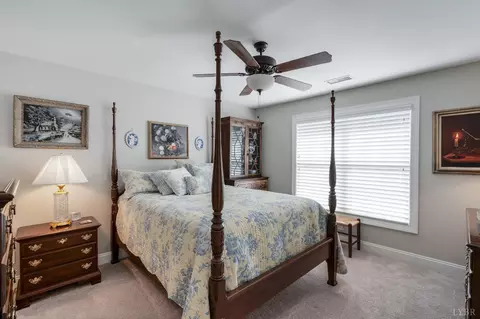 Bedroom - 1424 Lake Manor Dr, Forest, VA 24551 photo 3 of 6