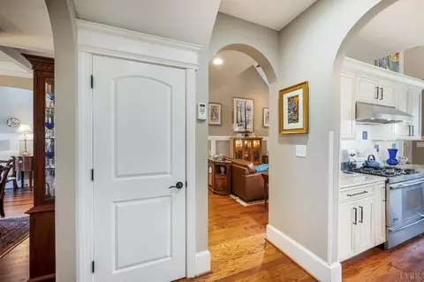 Entry Way - 1424 Lake Manor Dr, Forest, VA 24551 photo 5 of 12