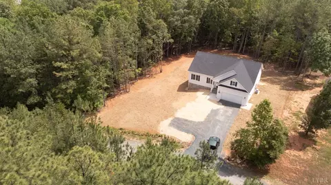 135 Parkwood Dr, Madison Heights, VA 24572