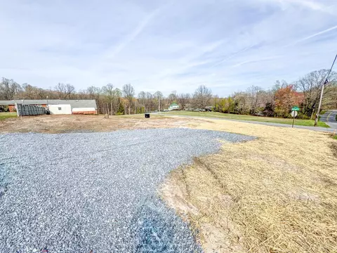 3201 Mayflower Dr, Lynchburg, VA 24501