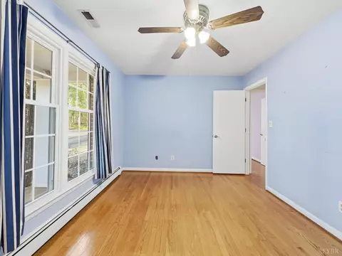 Bedroom - 1285 Cedar Gate Rd, Monroe, VA 24574 photo 3 of 4
