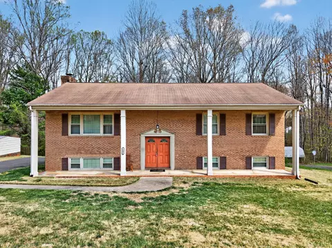 163 Baldwin Cir, Lynchburg, VA 24502