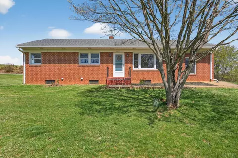 2412 Lynch Mill Rd, Altavista, VA 24517