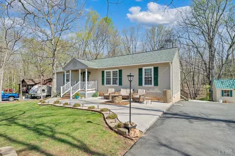 35 Ross Woods Dr, Rustburg, VA 24588