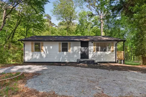 424 Rison St, Chatham, VA 24531
