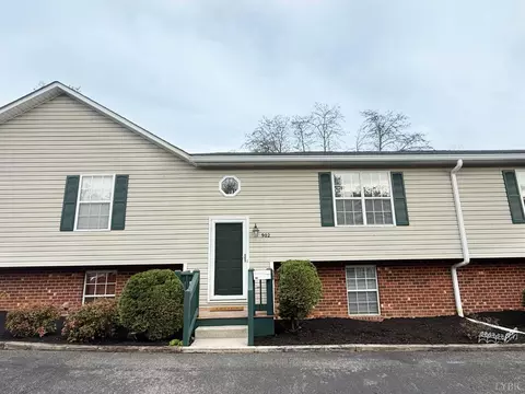 902 Goose Meadow Dr, Forest, VA 24551