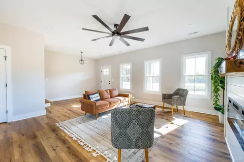 Living - 2549 Thomas Jefferson Rd, Forest, VA 24551 photo 1 of 1