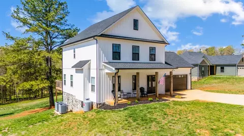 Exterior - 4442 Goode Rd, Goode, VA 24556 photo 2 of 12