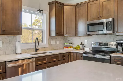 Kitchen - 4442 Goode Rd, Goode, VA 24556 photo 3 of 5