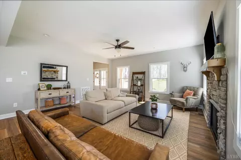 Living - 4442 Goode Rd, Goode, VA 24556 photo 2 of 2
