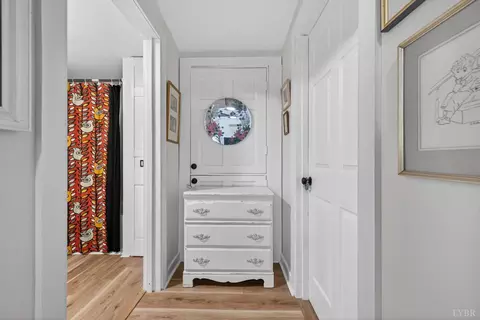 Entry Way - 150 Mount Olive Rd, Amherst, VA 24521 photo 3 of 4