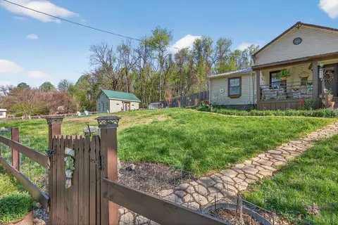 Exterior - 150 Mount Olive Rd, Amherst, VA 24521 photo 5 of 22