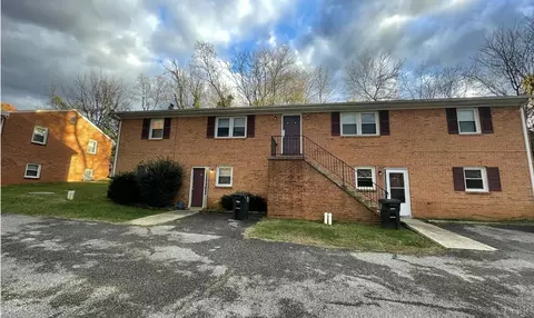 54 Village Rd, Lynchburg, VA 24502