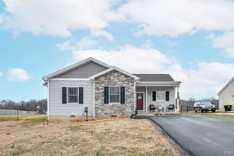 208 Stratford Pl, Madison Heights, VA 24572