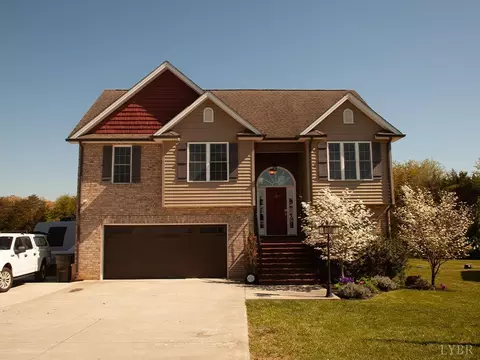 4092 Thomas Jefferson, Forest, VA 24551