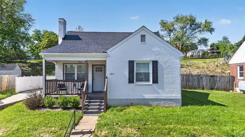 1311 Fort Manor Dr, Lynchburg, VA 24502