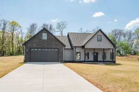 1121 Live Oak Ct, Forest, VA 24551