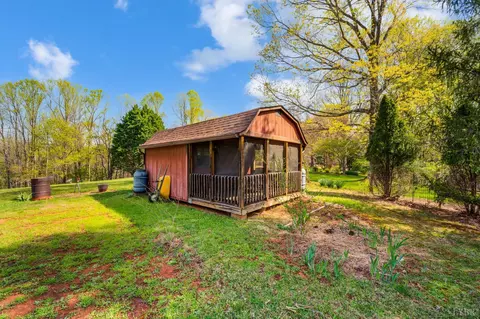 Exterior - 331 Johnson Dr, Amherst, VA 24521 photo 11 of 15