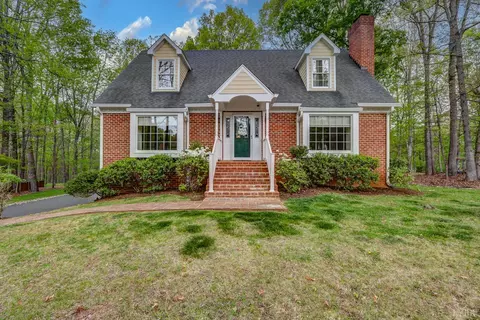 717 Lake Vista Dr, Forest, VA 24551