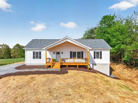 140 Stoney Crk, Madison Heights, VA 24572