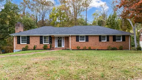 1330 Krise Cir, Lynchburg, VA 24503