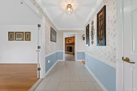 Entry Way - 355 Dyson Rd, Amherst, VA 24521 photo 2 of 4