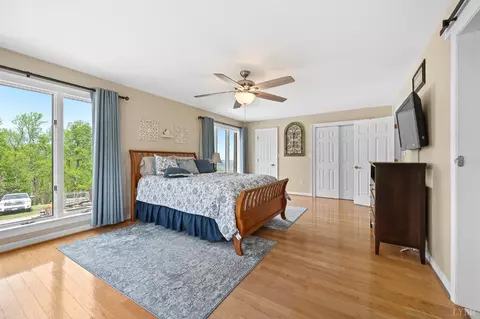 Bedroom - 355 Dyson Rd, Amherst, VA 24521 photo 2 of 5