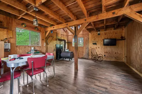 Dining - 355 Dyson Rd, Amherst, VA 24521 photo 3 of 4