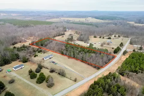 5 Spring Mill Rd, Concord, VA 24538