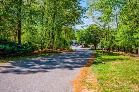 View/Area - 424 Oak Point Rd, Forest, VA 24551 photo 3 of 14