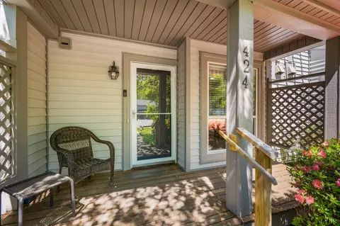 Exterior - 424 Oak Point Rd, Forest, VA 24551 photo 2 of 10