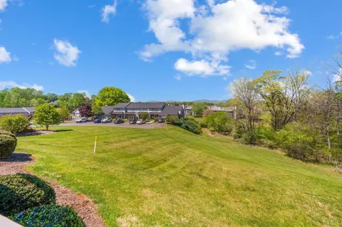 Exterior - 424 Oak Point Rd, Forest, VA 24551 photo 5 of 10