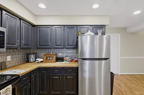 Kitchen - 2304 Deer Run, Forest, VA 24551 photo 4 of 4