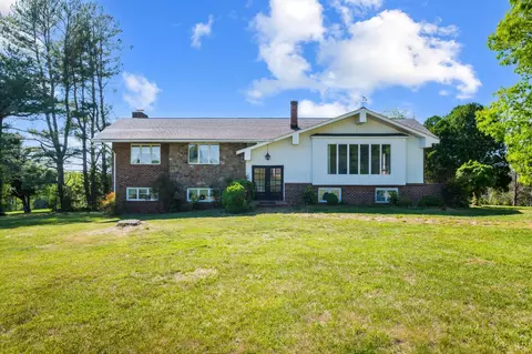 1250 Lick Run Farm Rd, Forest, VA 24551